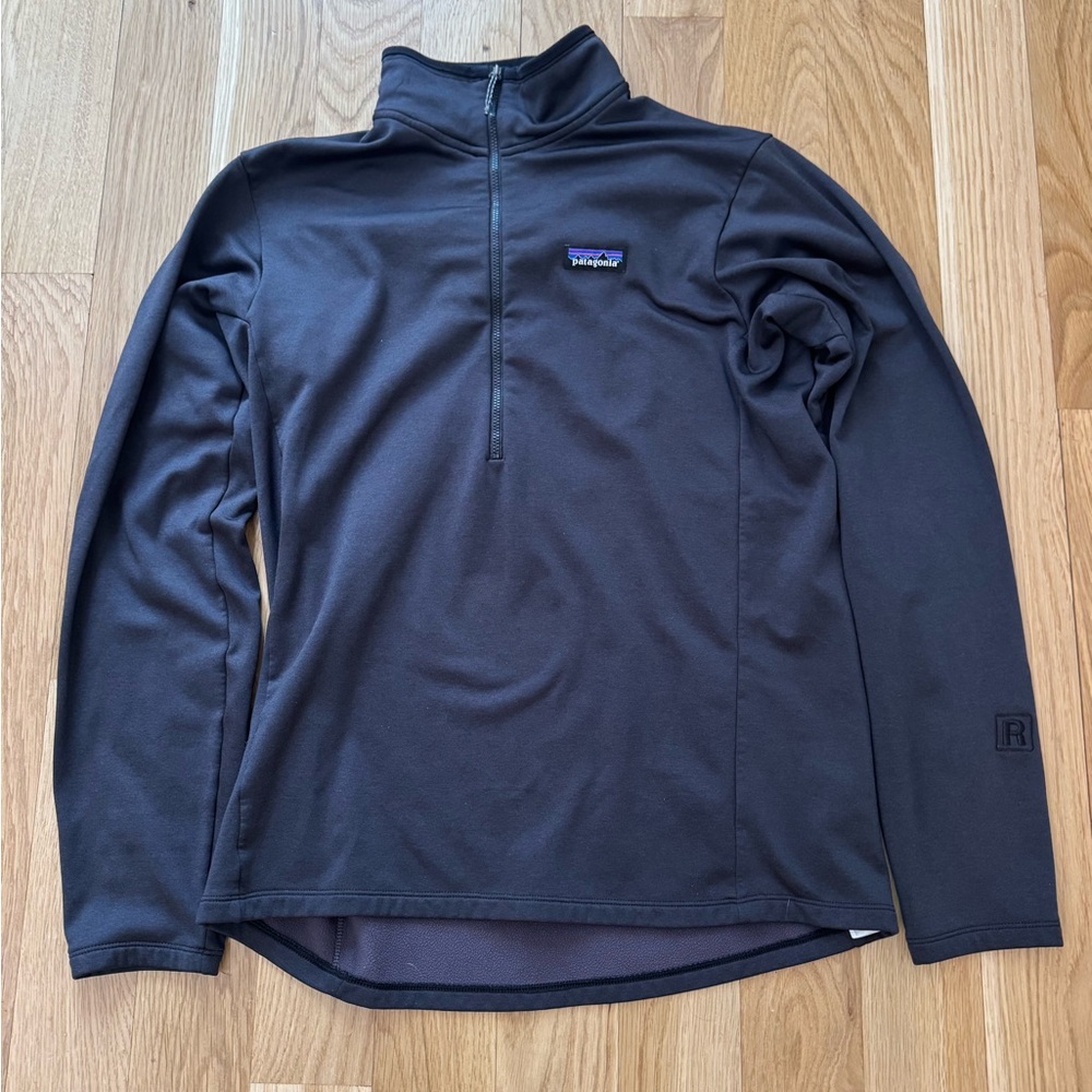 Patagonia all day R1 capilene shirt. Size M, Black. Extremely comfortable